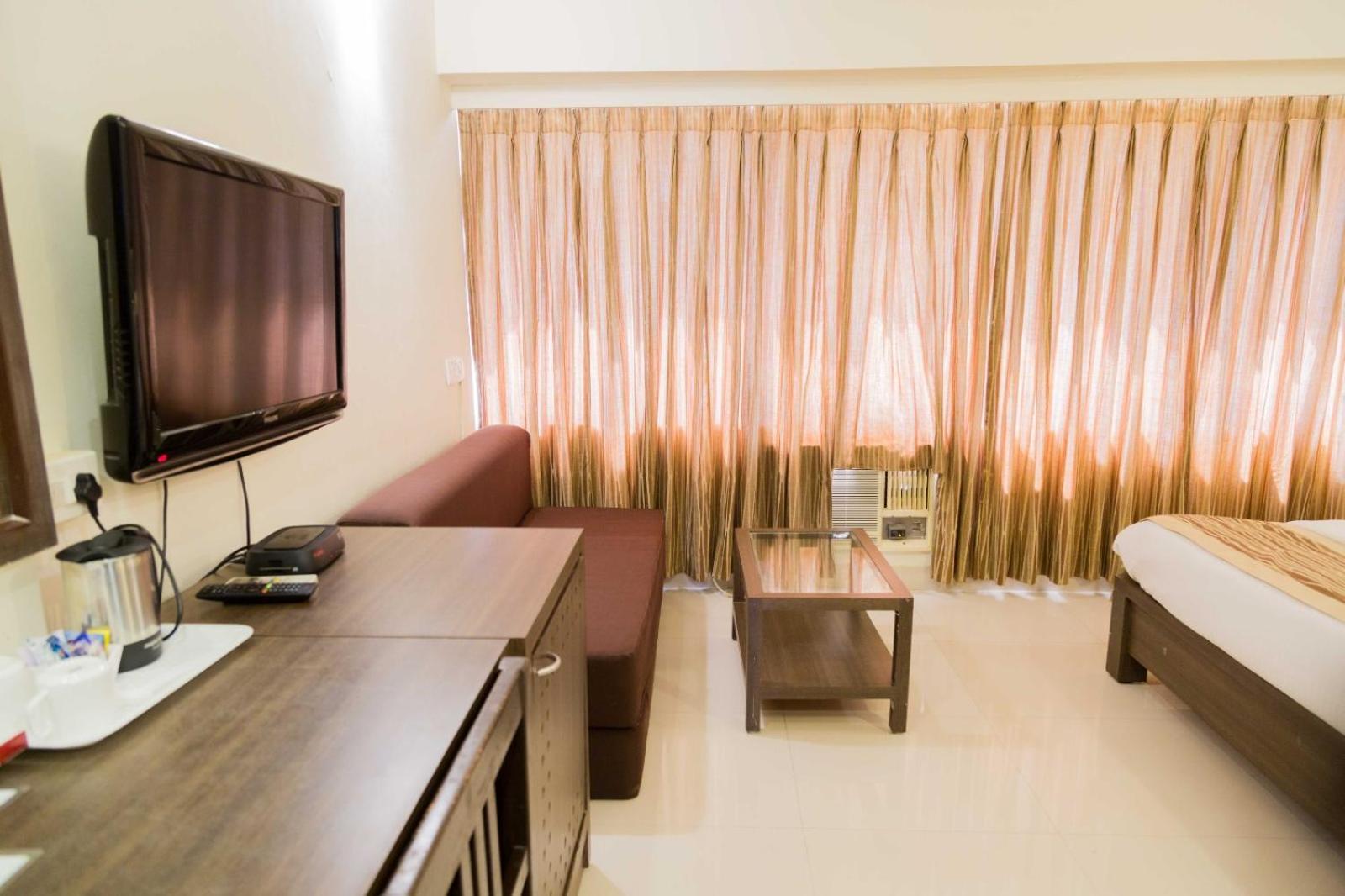 Hotel Aroma Executive Panaji -Stay In The Heart Of The City ภายนอก รูปภาพ