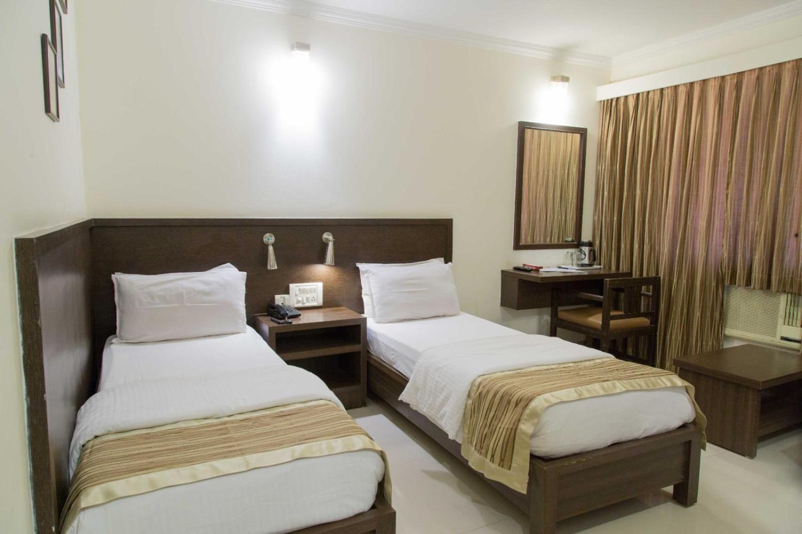 Hotel Aroma Executive Panaji -Stay In The Heart Of The City ภายนอก รูปภาพ